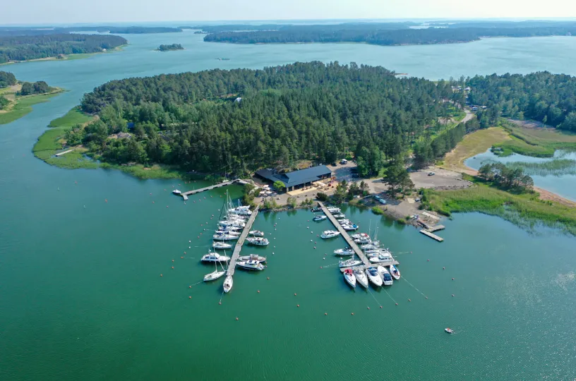 Lootholma hamn