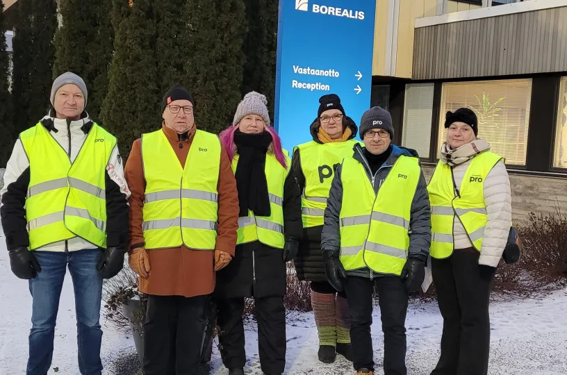 Kilpilahden lakkoporteilla Porvoossa helmikuussa 2025