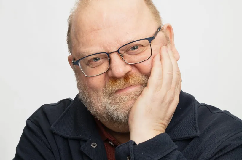 Puolivartalokuva Pron tutkijasta Tapio Rissasesta