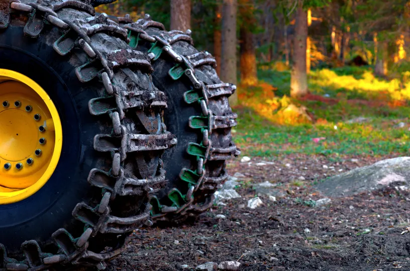 Metsäkoneen pyörät