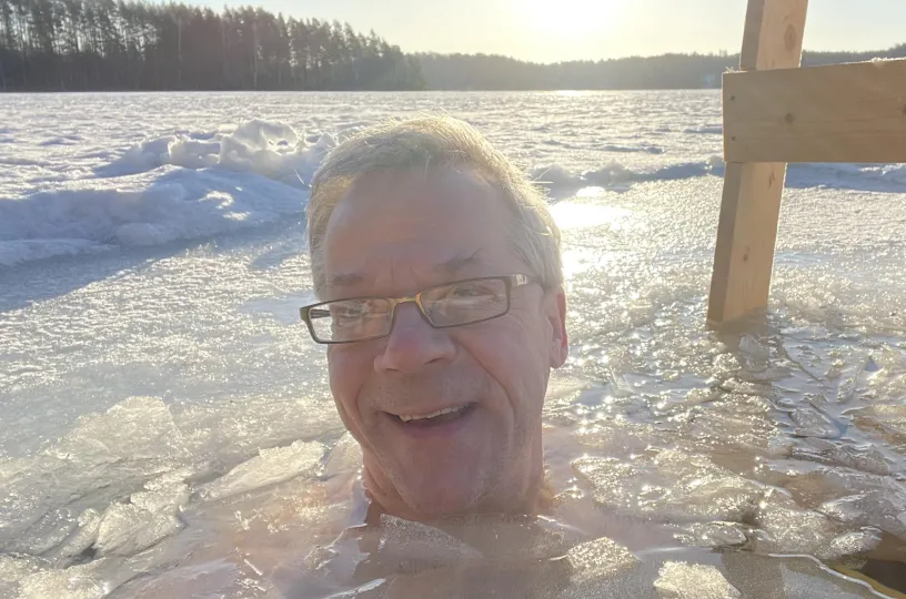 Kuvassa Timo Moilanen avannossa