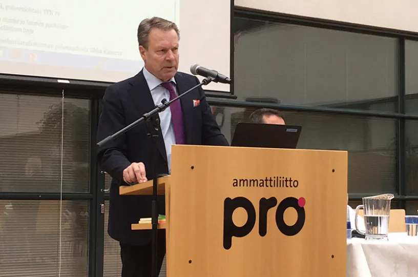 Ilkka Kanerva puolustusvälineseminaarissa Pron toimistossa 4.4.2017
