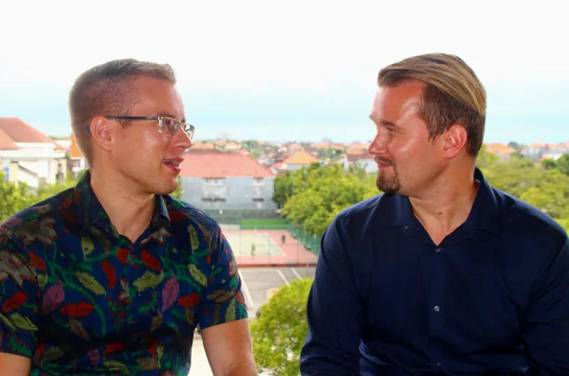 Kauppinen ja Suominen:  ”Ulkomaalaiset opiskelijat eivät voi odottaa tietoa hyväksymisestä kovin kauan. Tekoälyn avulla se voidaan hoitaa 24 tunnissa ”Edunationin perustajat Tuomas Kauppinen ja Harri Suominen visioivat. 