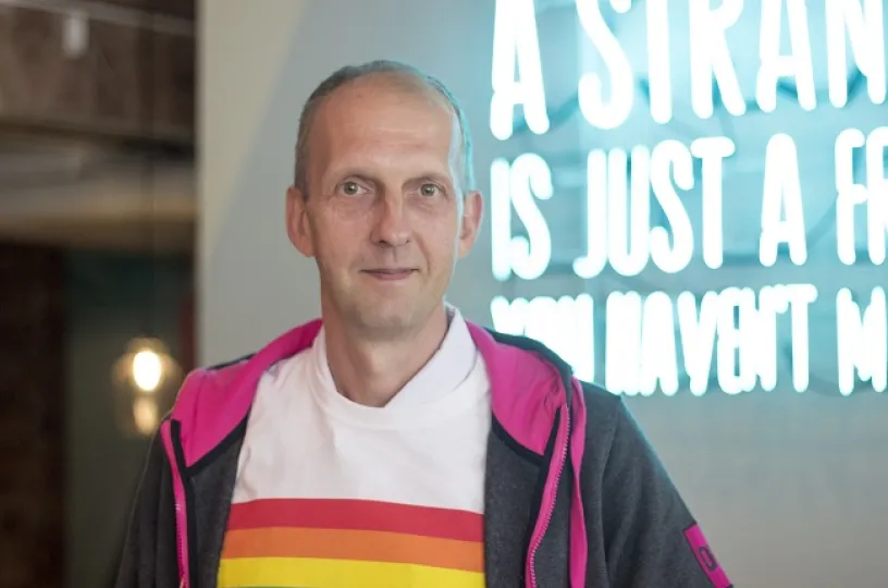 Mika Ojan mielestä LHBTI-ryhmiin kuuluvien oikeuksia edistetään työpaikalla parhaiten tasa-arvosuunnitelmalla, johon kaikki ovat sitoutuneet, syrjinnän nollatoleranssilla ja alhaisella puuttumiskynnyksellä.