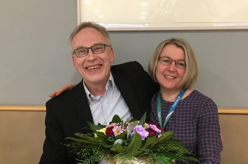 Tuntuu omituiselta, että eläke todellakin on alkamassa, kertovat asiamies Risto Tamminen ja johdon assistentti Vuokko Suitiala Prosta. 