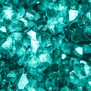 Vihreitä kristalleja, timantteja, murska