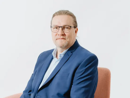 Juha Kinnunen on ehdolla Pron puheenjohtajaksi.