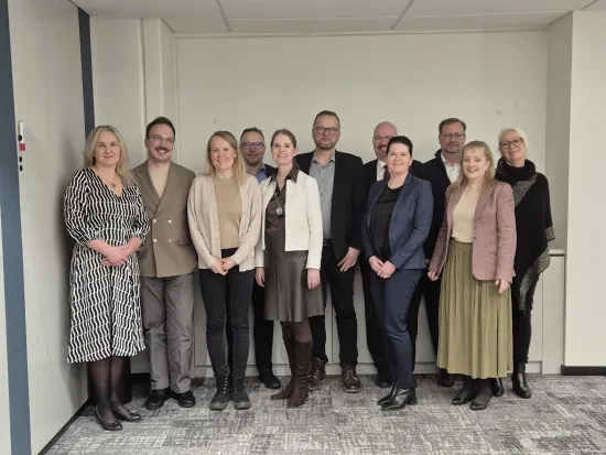 Kuvassa vakuutusalan tes-neuvottelijat Prosta ja Paltasta