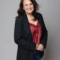 Susan Calonius pitää työpajoja UusioUra-tapahtumassa.