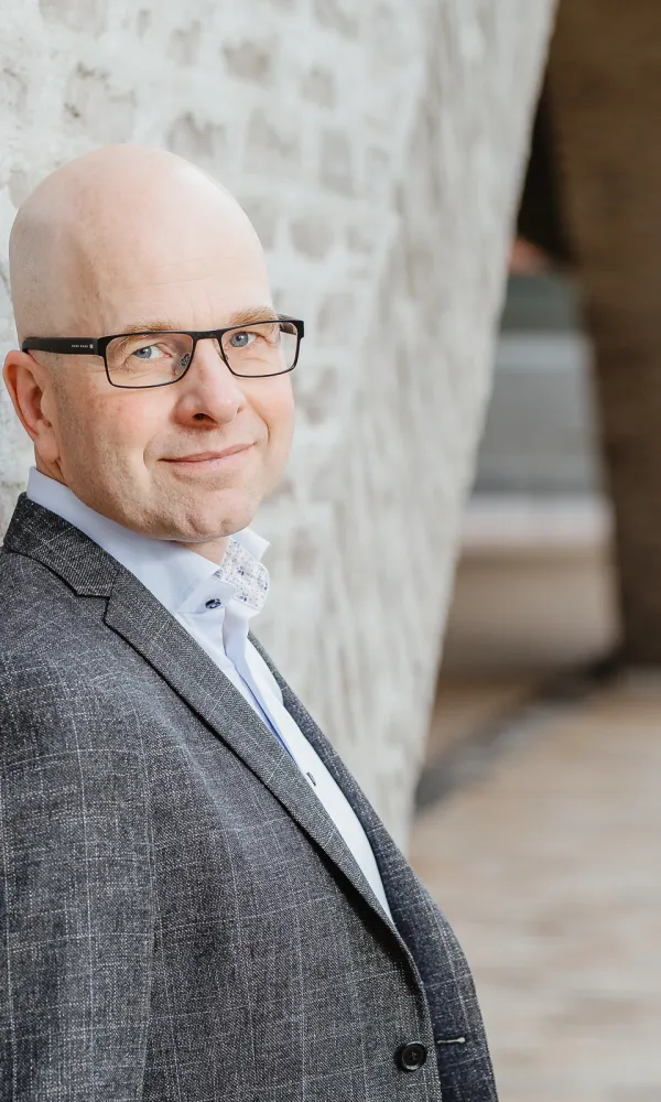Niko Simola on Pron uusi puheenjohtaja