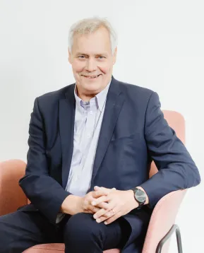 Antti Rinne on ehdolla Pron puheenjohtajaksi.